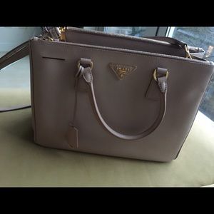 Prada Saffiano Medium Tote Handbag