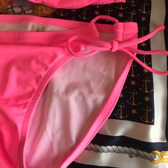 HP• VICTORIAS SECRET• CHEEKY SET- twisted bandeau - Picture 2 of 3