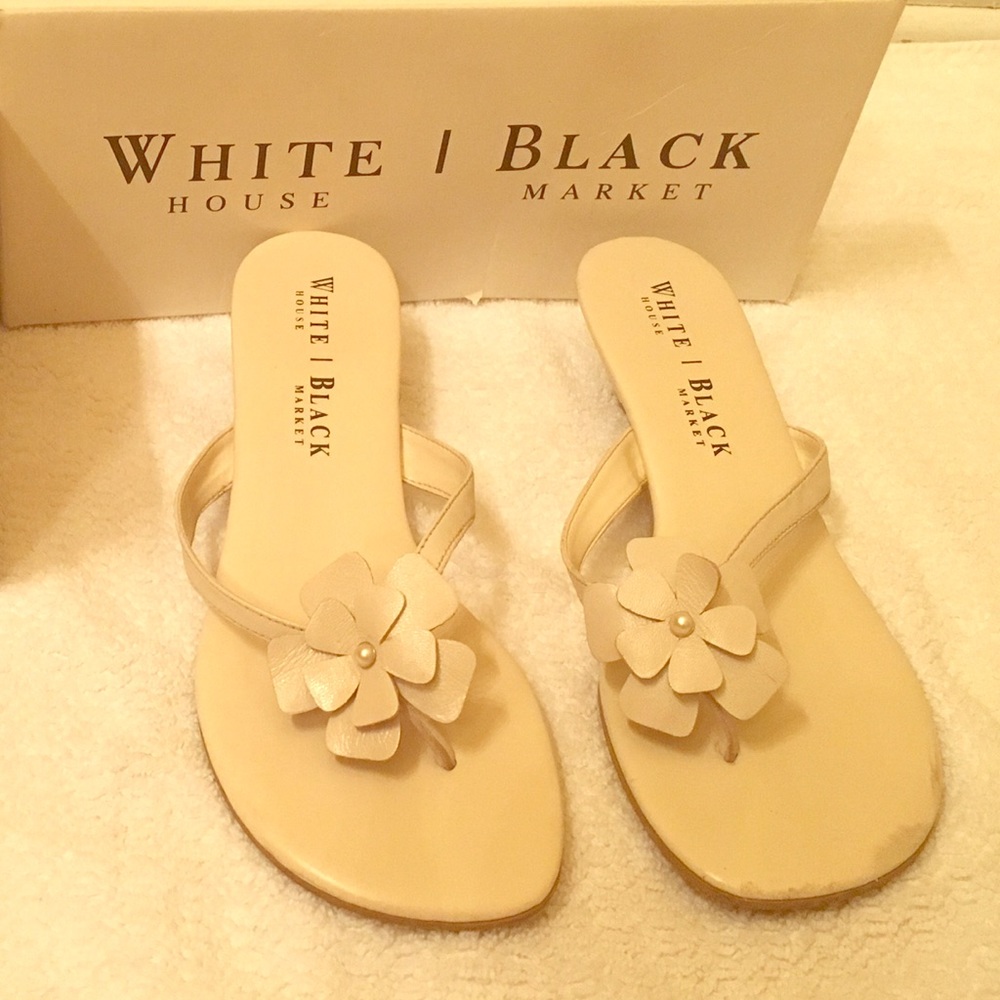 WHBM off-white flower sandals w/small heel
