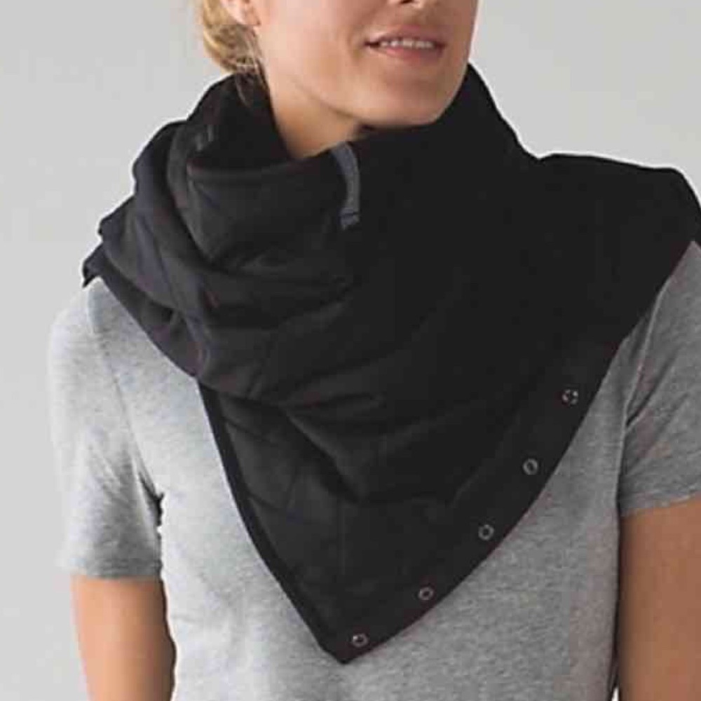 Lululemon black vinyasa quilt NWT