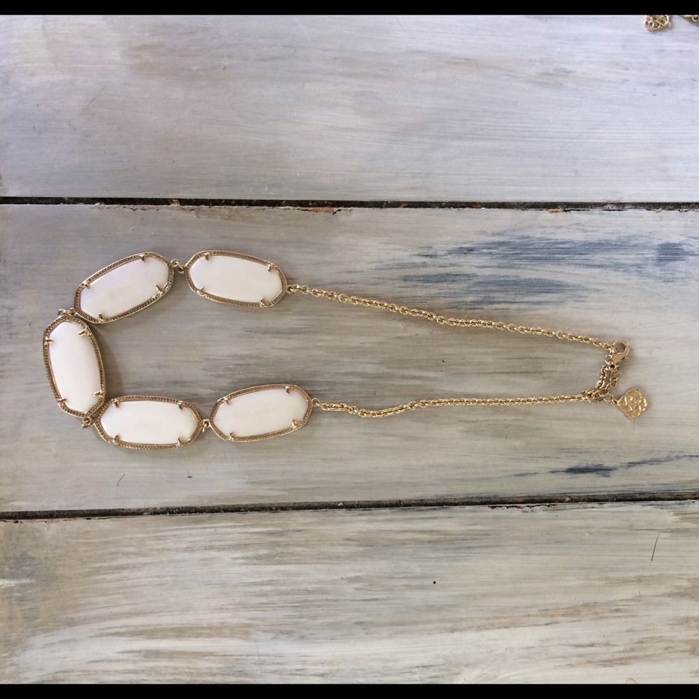 White and Gold Kendra Scott Necklace