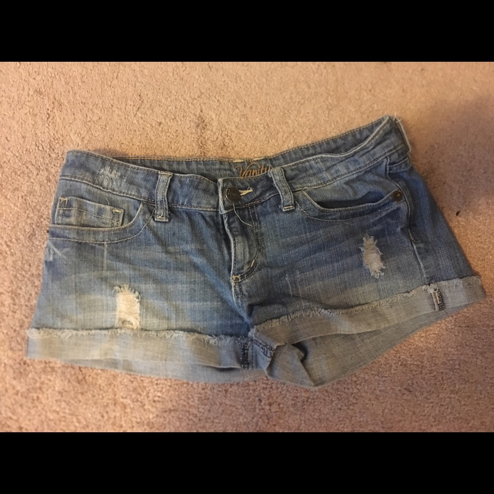 Vanity sz 28 shorts