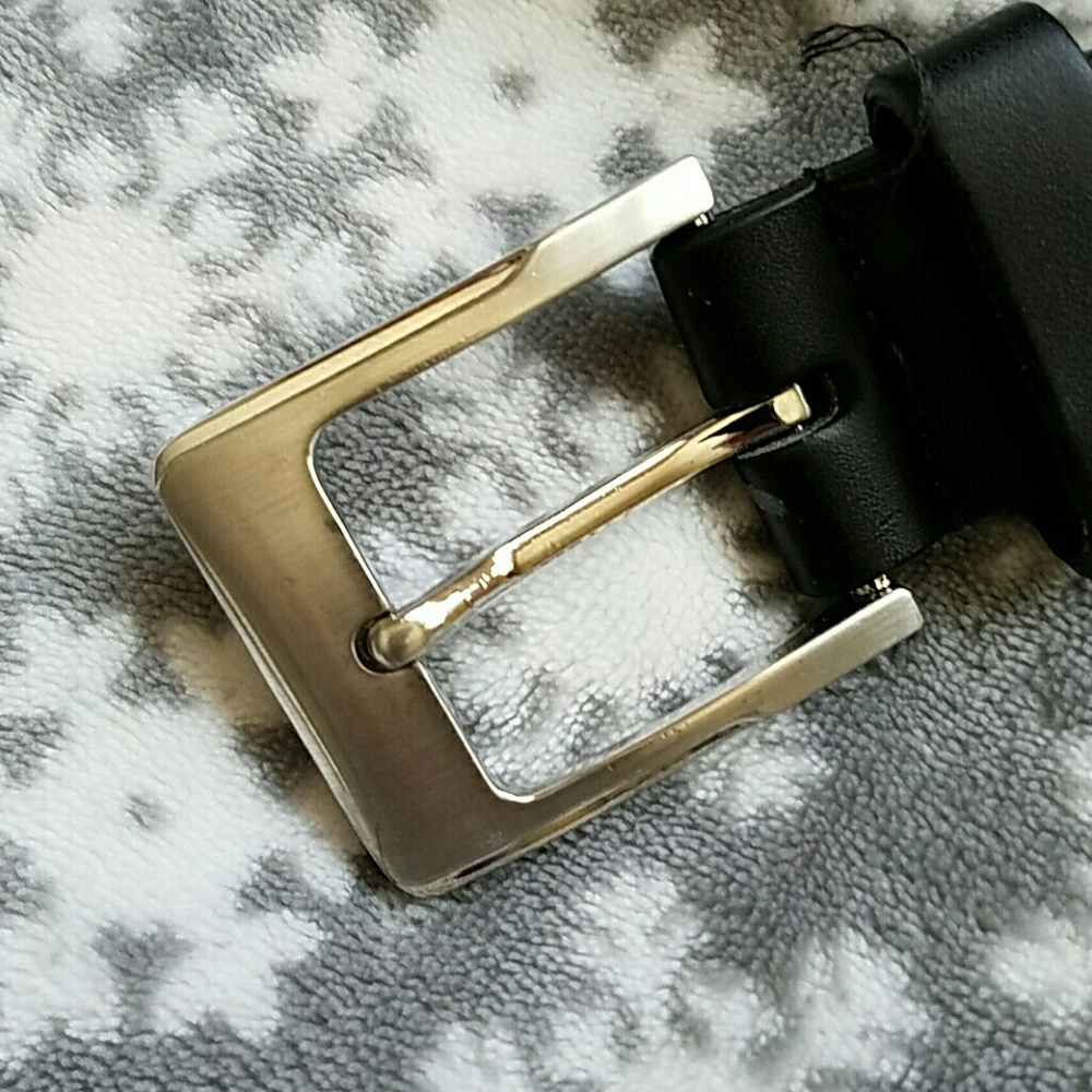 Black leather belt - Picture 2 of 4