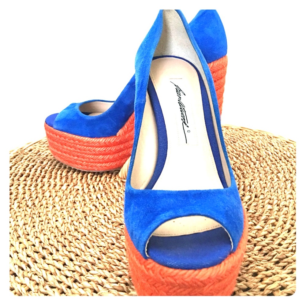 Brand new Brian Atwood wedges