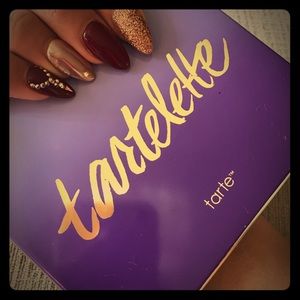 Tartelette amazonian clay matte palette