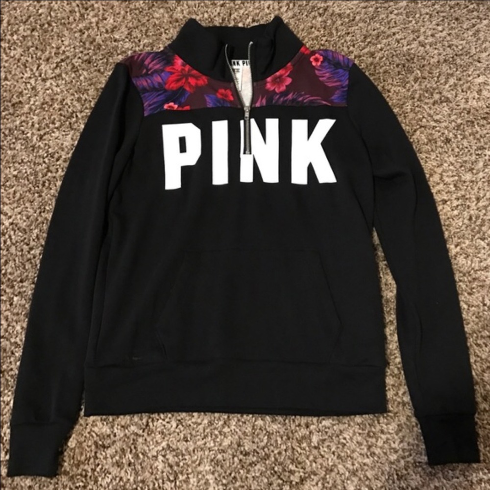 VS seasonal half zip sweater