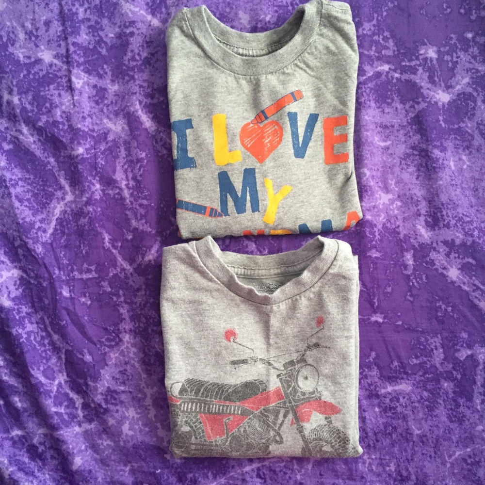 Grey long sleeve tees