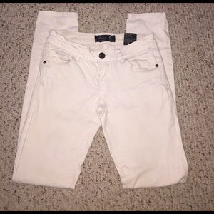 Woman's White jeans