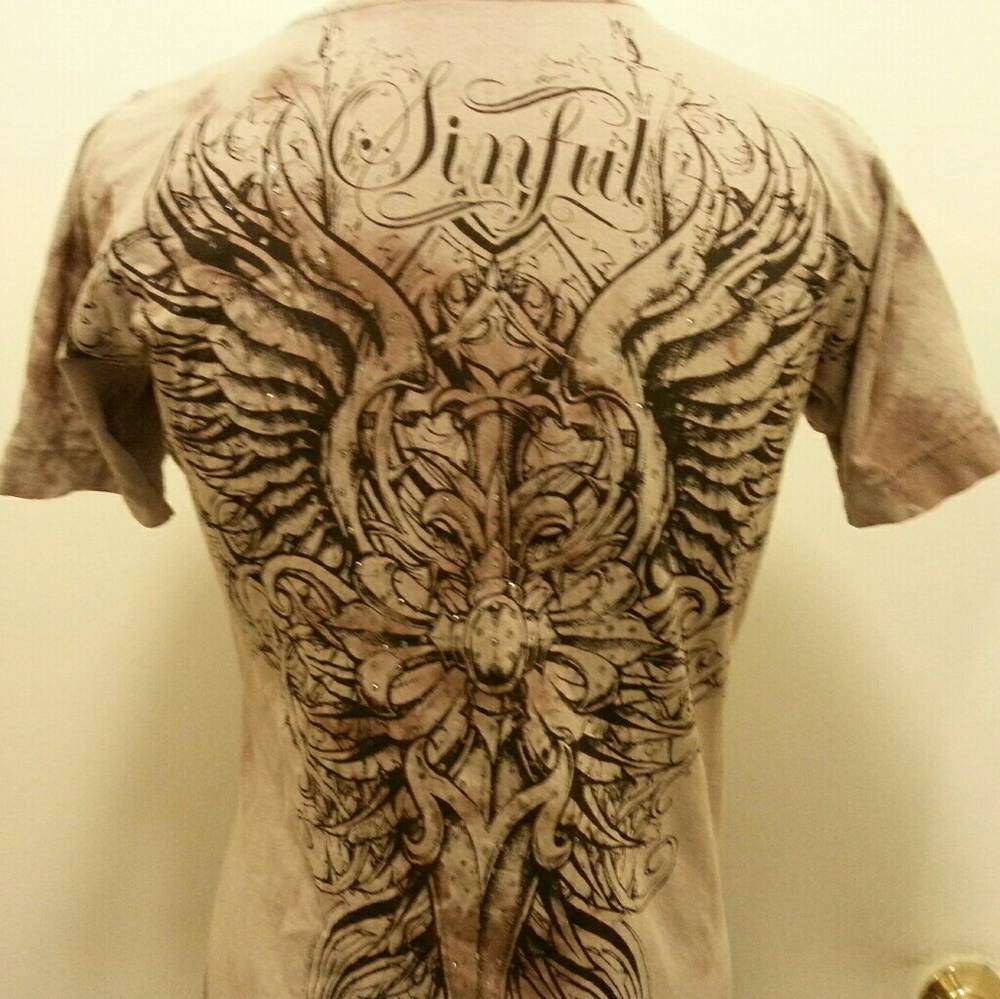 Womens Sinful  Graphic V neck shirt Medium