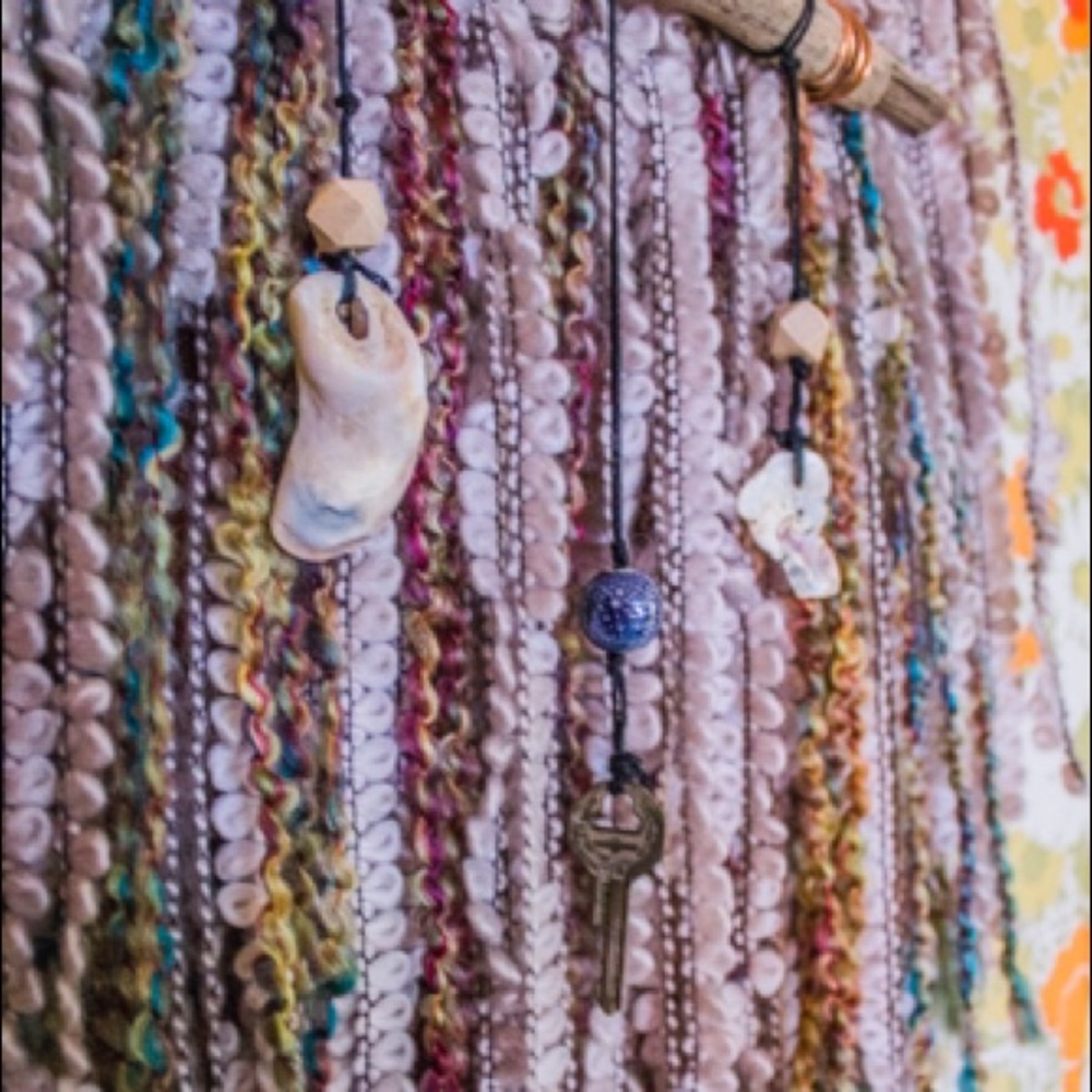 🌵SOLD 🌵Boho Driftwood / Vintage Key Dreamcatcher - Picture 6 of 8
