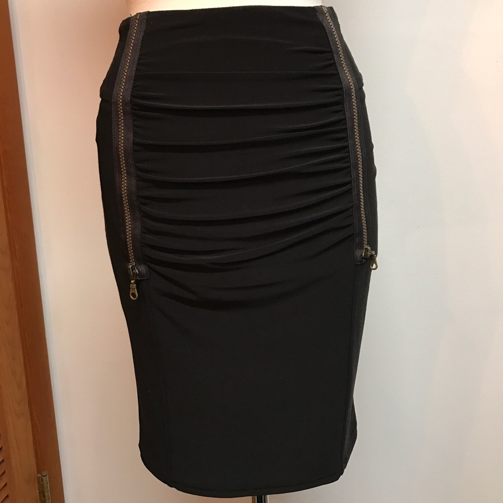 Svetlana Black Pencil Skirt