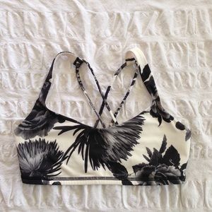 Lululemon free to be bra / floral