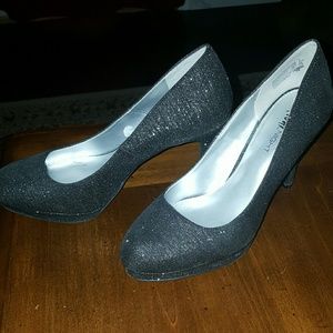 Sparkly Fiona black heels size 9