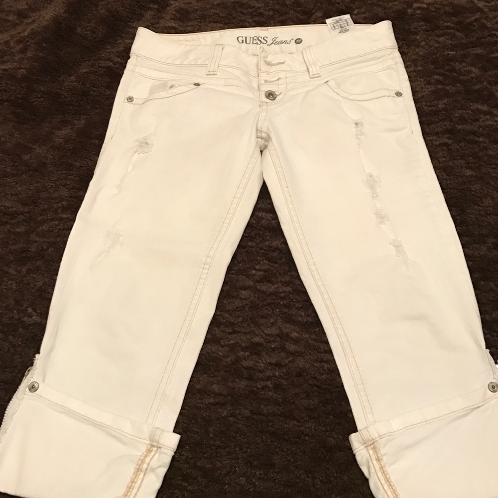 White cropped guess jeans
