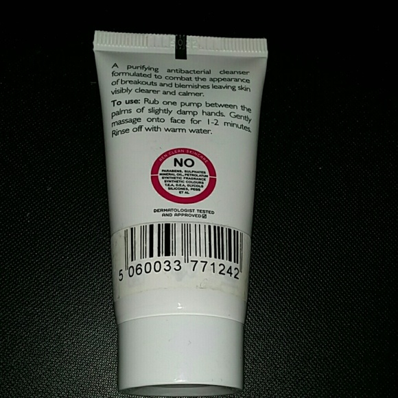 REN
ClearCalm 3 Clarifying Clay Cleanser - Picture 2 of 3