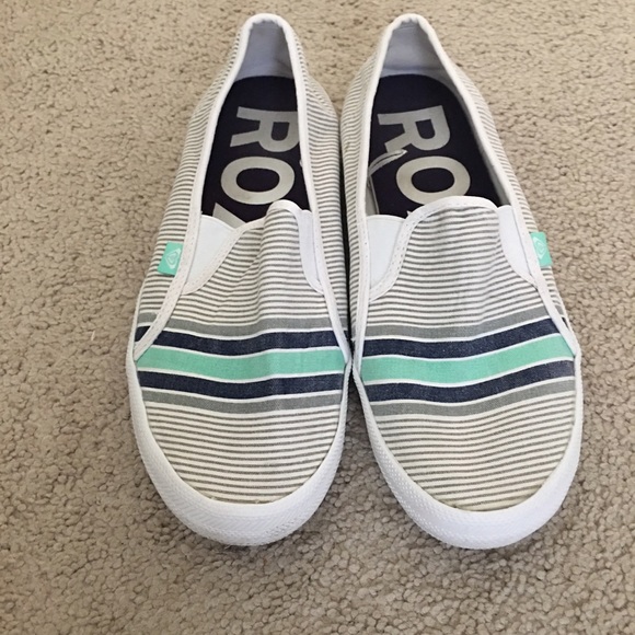 Roxy Shoes - Roxy slip on's