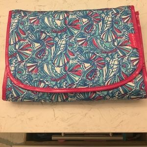 ✨SALE✨Lilly Pulitzer Hanging Toiletry Bag NWOT