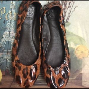 Tory burch...great condition like new..no damage