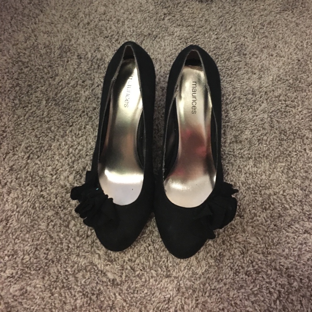 Black closed toe heels