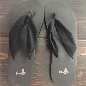 Sanuk flip flops