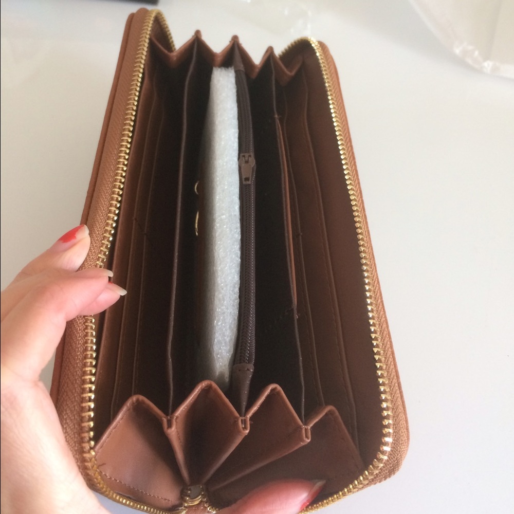 Wallet - Picture 2 of 2