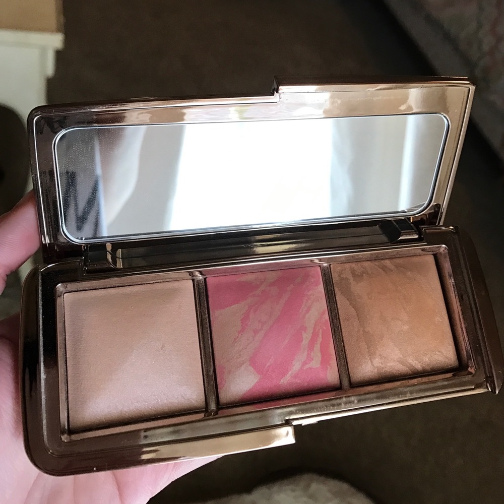 Hourglass palette