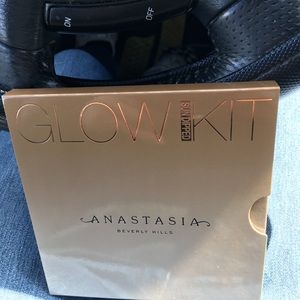 Anastasia glow kit sun dipped