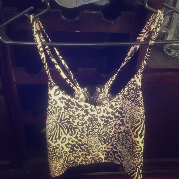 Leopard print Urban Outfitters crop top - Picture 2 of 3