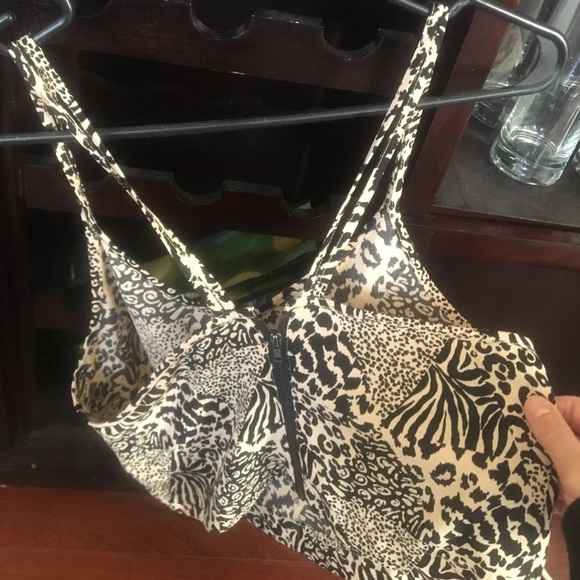 Leopard print Urban Outfitters crop top - Picture 3 of 3