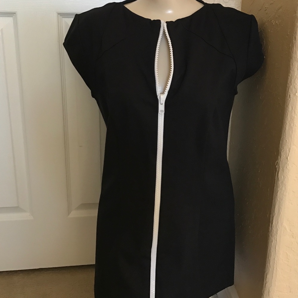 Privee INTERMIX zipper black/white blouse SEXY