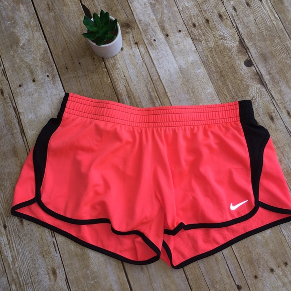 Nike Pants - Nike dri-fit workout shorts