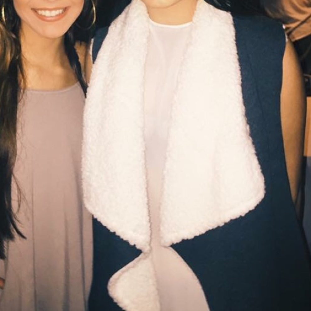 Reversible fur/navy blue vest!!