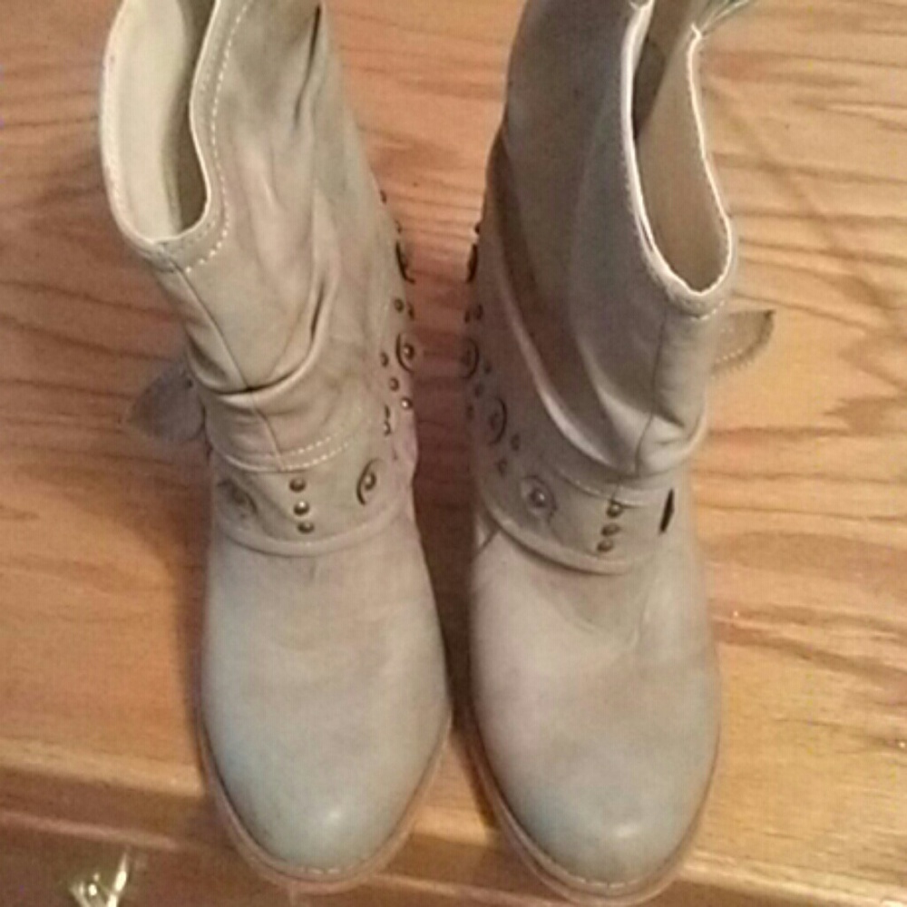 Tan booties - Picture 2 of 4