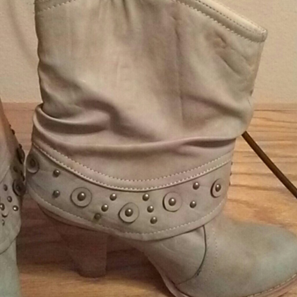 Tan booties - Picture 3 of 4