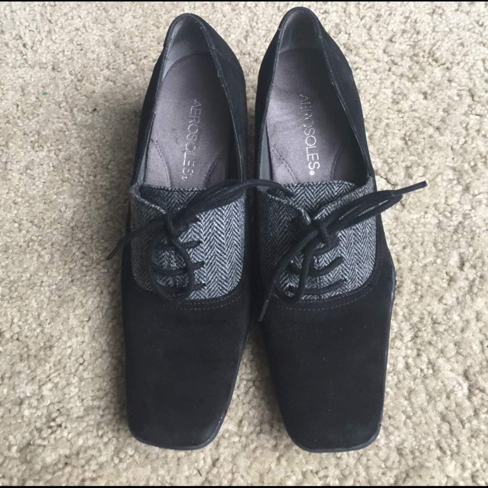 Shoes - Picture 2 of 4