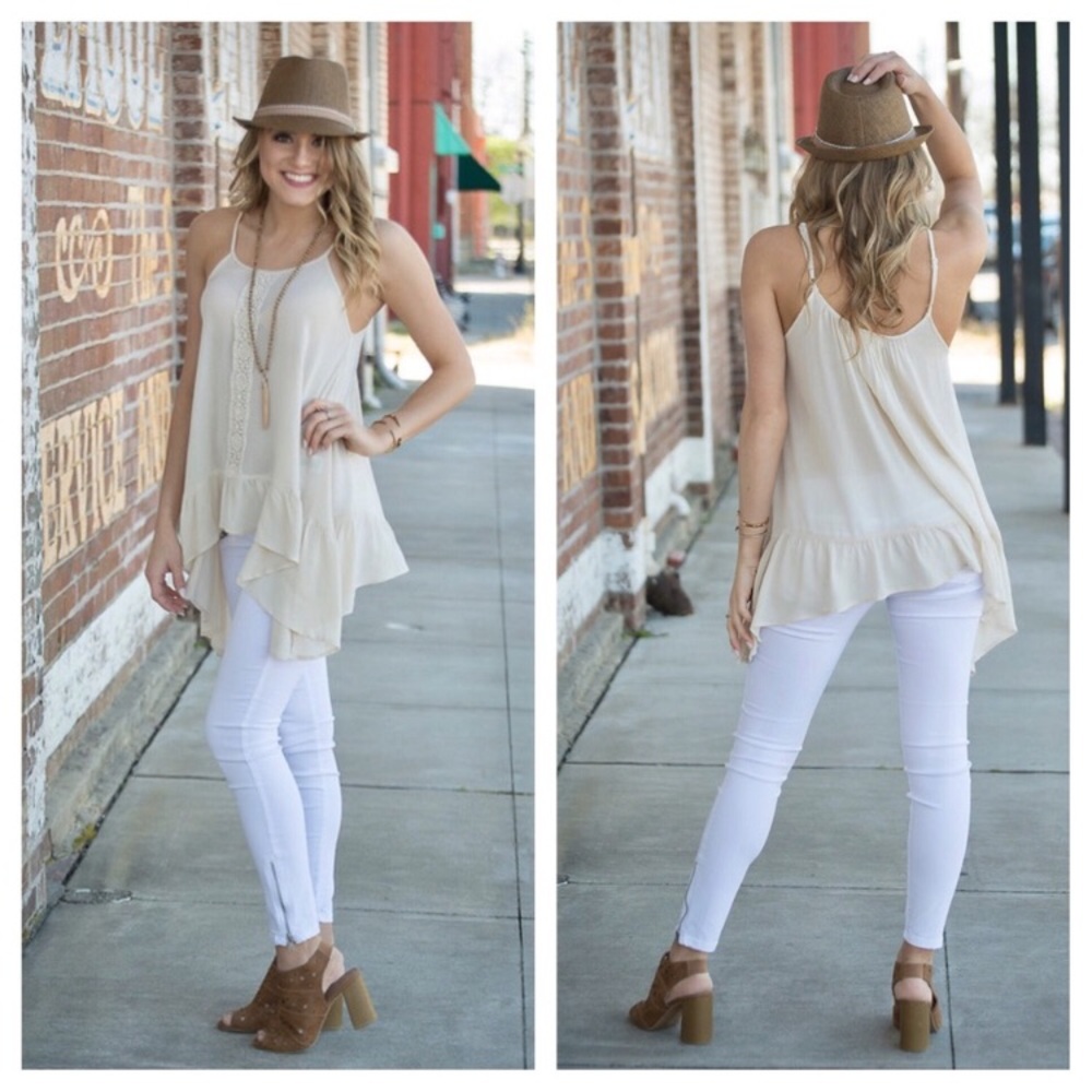 ❗️ONE LEFT-MEDIUM❗️crocheted lace detail tunic - Picture 2 of 2