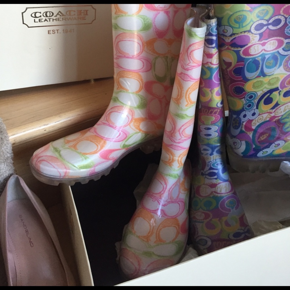 Blue Purple OR Pink Green Orange rainboots sz9 EUC - Picture 1 of 7