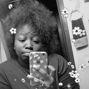 Meet your Posher, Adrianna