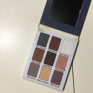Meet Matt(e) Nude Eyeshadow Palette