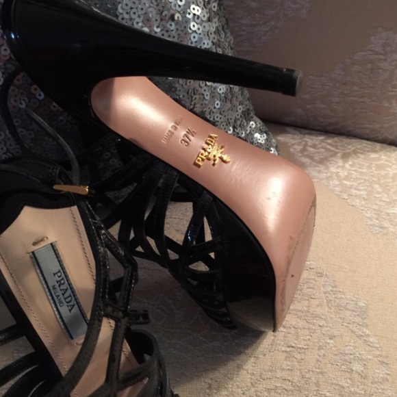PRADA HEELS 👠 - Picture 2 of 4