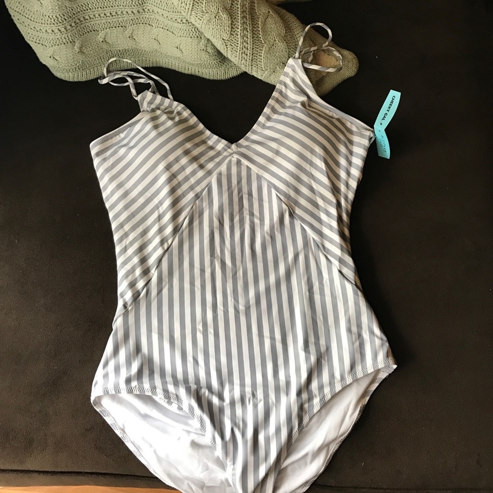 XXL one piece striped swimsuit Cupshe