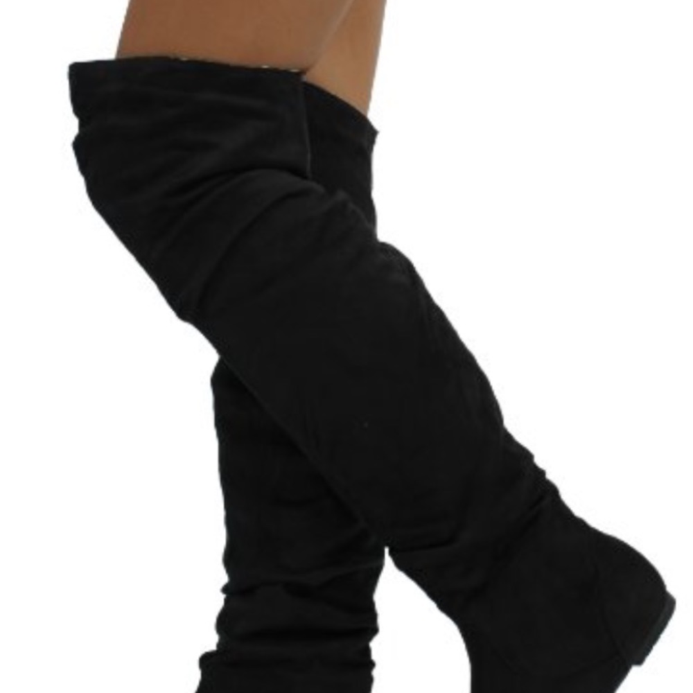 High quality suede knee boots! Perfect for spring