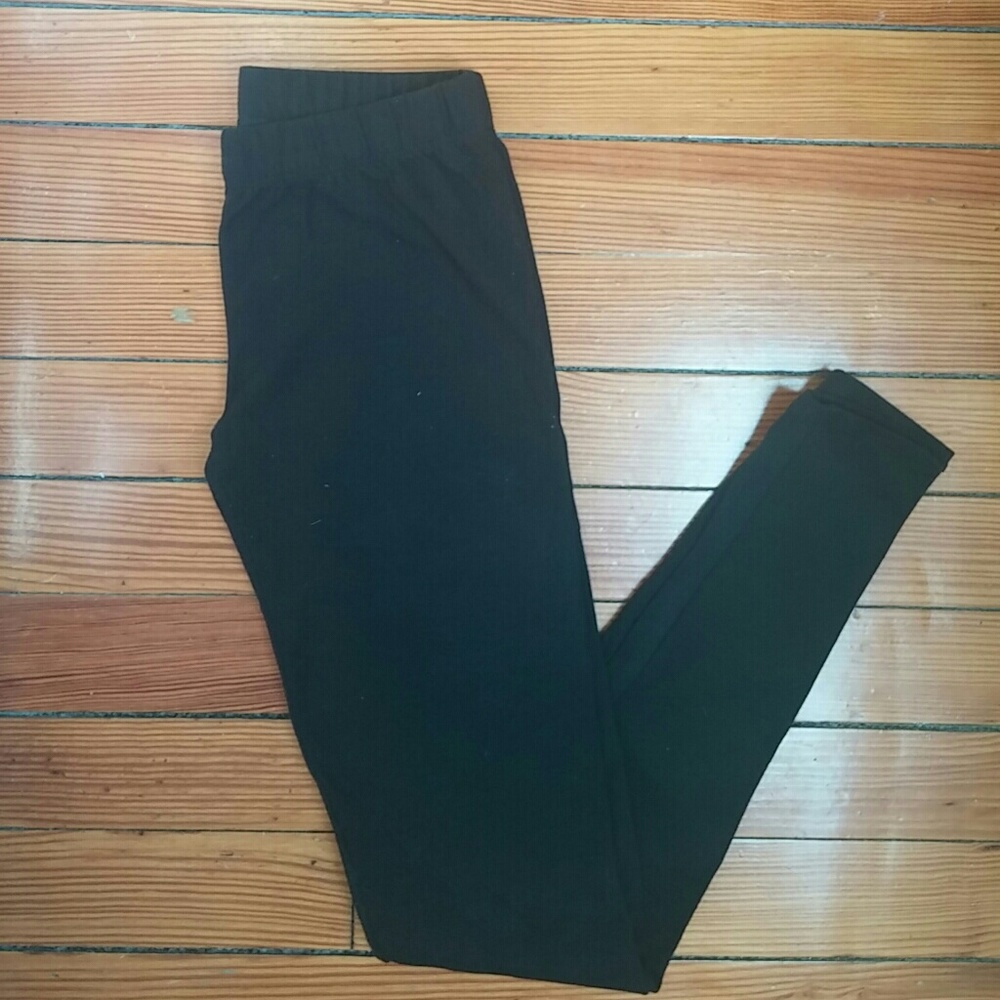 Juniors Black Leggings