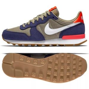 Nike Internationalist Women's Sneakers 8.5