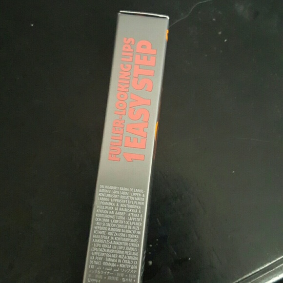 BNIB Mini Benefit They're Real Double the Lip - Picture 4 of 5