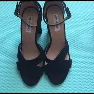 Steve Madden Black Pumps