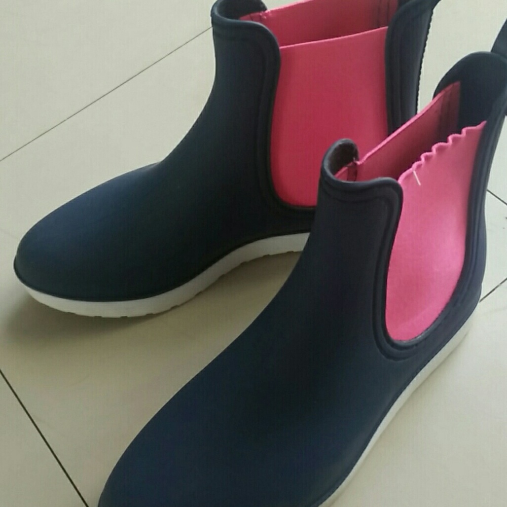 Henry Ferrera rain boots