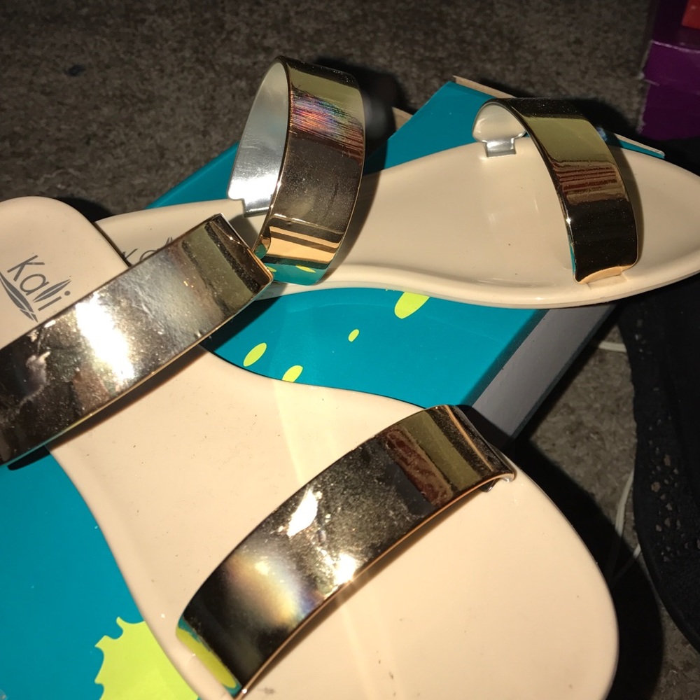 Kali sandals