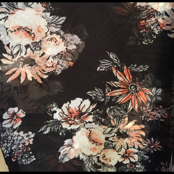 FINAL PRICE✨Removing today✨Gorgeous Cover Up/Robe - Picture 3 of 5