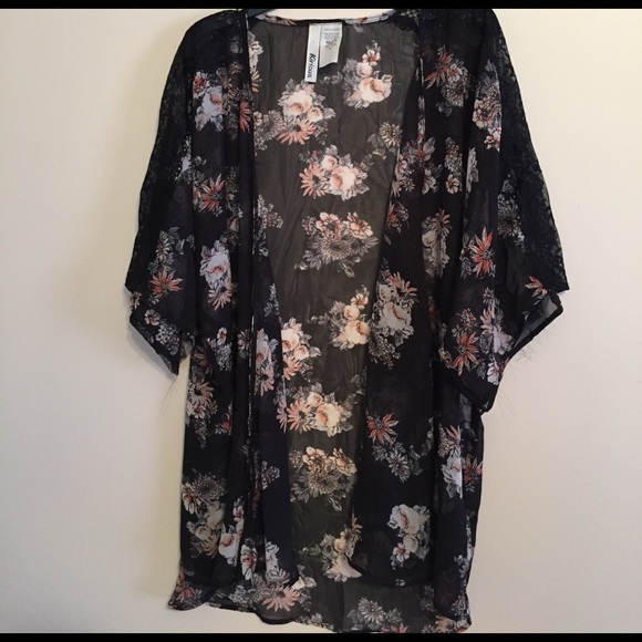 FINAL PRICE✨Removing today✨Gorgeous Cover Up/Robe - Picture 5 of 5